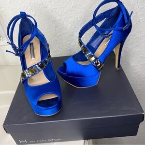 H by Halston Women's Blue Peep Toe Heels